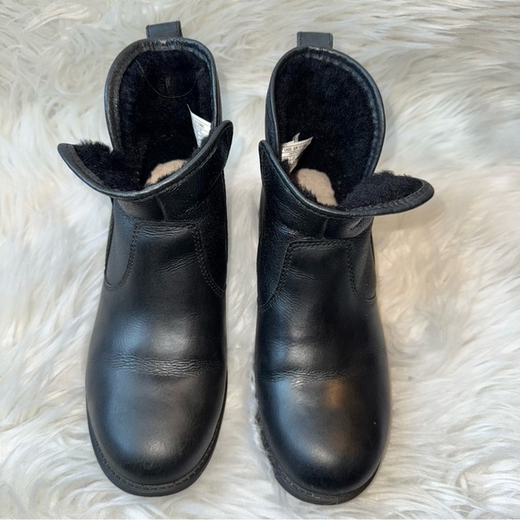 UGG Lavelle Black Leather Ankle Boots Booties Size 6 Streetwear Bikercore Harley - Picture 4 of 9